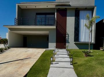 Casa de 5 quartos, Pardinho · Sobrado de Alto Padrão Mobiliado à Venda no Ninho Verde II