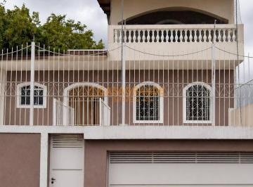 Casa · 189m² · 3 Quartos · 2 Vagas · Casa à venda com 3 quartos- 225 m²- Monte Castelo