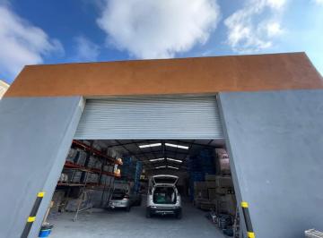 Comercial · 620m² · 4 Vagas · Galpão na Rua Augusto Piacentini, 152 • 620 m²