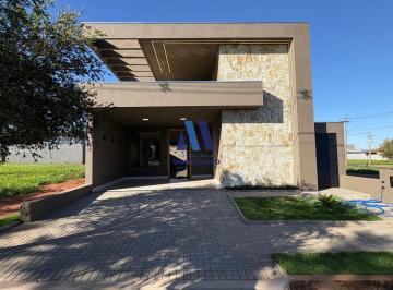 Casa · 145m² · 3 Quartos · 2 Vagas · Casa de Condomínio para venda em Centro de 145.00m² com 3 Quartos, 3 Suites e 2 Garagens