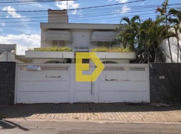 Casa · 327m² · 4 Quartos · 4 Vagas · Casa para venda em S Joaquim de 327.00m² com 4 Quartos, 2 Suites e 4 Garagens