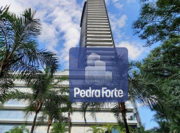 0a1226aa8e711d5d20177b9966ad9e69461649bc · Conjunto comercial com certificado de edifício sustentável Leed Gold