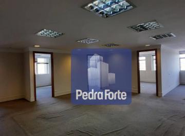 0e85b8f59fc7b99471f2ebc364a1e343da9708c7 · Conjunto comercial com 360 m²