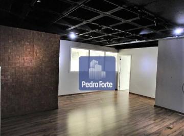 3e082a9e13b56349a7541428c0bcb42841a30a44 · Conjunto comercial  ao lado HC. Próximo do metrô Clínicas e Oscar Freire