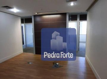 987819d5deaff0dac7847df932aeb3eaa2db668a · Conjunto comercial com 503 m², excelente localização