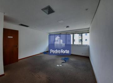 1261492f6316ed4ef69dfd527bdc1ef26afb37de · Conjunto comercial com localização excelente