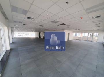 63c93b0c1808b01796f7cfd4bb644f02019bf8c0 · Andar corporativo em prédio novo