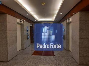 3633ba9fb13371555c5dbb7bb7348ea54c4b4be5 · Conjunto comercial, excelente localização