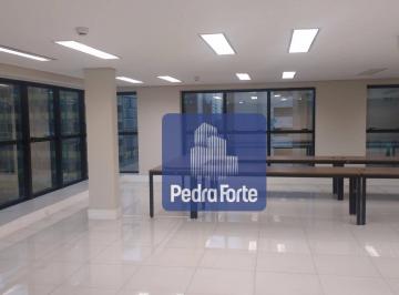 992f51e0bebb8b912afdd40efc3749c9e479ed18 · Prédio em excelente localização