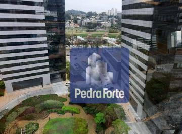 e506590d817ba5ddb5cd47e1280606b589eaffbb · Andar corporativo com 873 m²