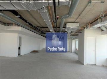 e2f0699e9ddabcf858d9d5f348ed1cdc98577336 · Andares corporativos em prédio novo