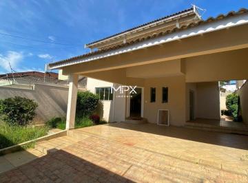 Casa · 250m² · 4 Quartos · 2 Vagas · Casa para alugar no Parque Santa Cecília em Piracicaba.