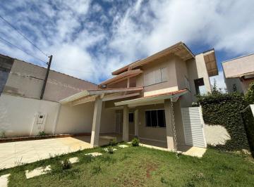 Casa de 3 quartos, Piracaia · Sobrado em Condomínio Próximo ao Centro de Piracaia/SP