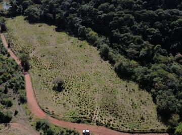 2197cb951ac76c4c08203ef39d87e6795cfead12 · Terreno à venda, 20000 m² por R$ 300.000 - Zona Rural - Itatiaiuçu/MG
