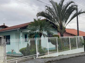 Casa · 170m² · 4 Quartos · 2 Vagas · Casa à venda no bairro Planalto - Brusque/SC