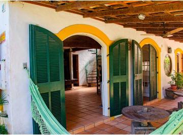 Casa de 4 quartos, Florianópolis · More na cidade como no sitio em Floripa!