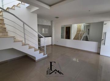 Casa de 3 quartos, Taubaté · Sobrado à venda no Condomínio Contemporâneo Residencial Club em Taubaté | 3 dormitórios, 1 suíte