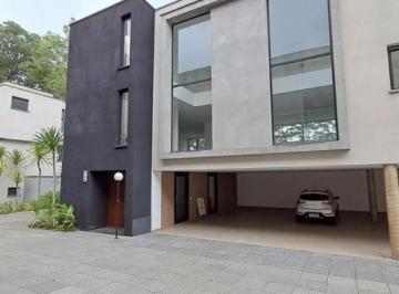 Casa de 4 quartos, São Paulo · Casa com 513m² de metragem construída e 712m² de metragem do terreno, Jardim Cordeiro/SP