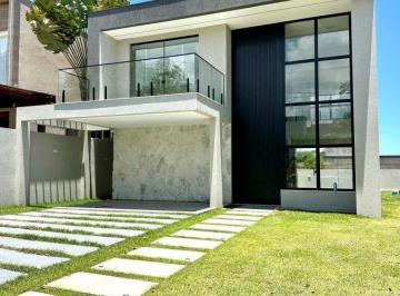 04c0c762219e02513db1c19372dacf536a1107e5 · Casa de alto padrão á venda em condomínio