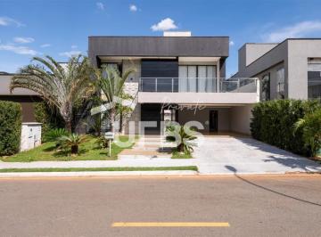 Casa · 300m² · 3 Quartos · 2 Vagas · Sobrado de Alto Padrão no Portal do Sol Golfe Green