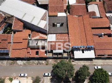 Terreno · 300m² · Lote estratégico no bairro São Francisco, Renda Imediata + Potencial Comercial/Construtivo