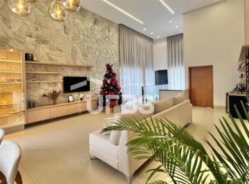 Casa · 219m² · 3 Quartos · 6 Vagas · Casa Semi Térrea Mobiliada no Jardins Nápoles – Conforto, Estilo e Lazer Exclusivo!