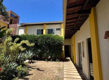 6ee2deedcf5c335a0f28d0099b56cec86e0f7576 · Apartamento duplex estilo Village a apenas 50 metros da praia, em uma das regiões mais desejadas de