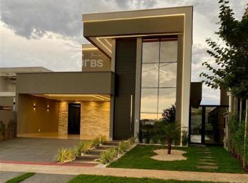 Casa · 155m² · 3 Quartos · 4 Vagas · Casa Térrea Alto Padrão no Parqville Jacarandá – 3 Suítes, Piscina Aquecida e Lazer Completo
