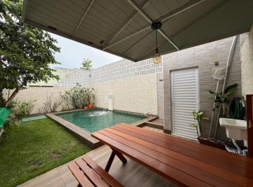 6ae41107dbea54a54988dac06718efc8569ae950 · Casa à venda por R$ 640.000 - Condomínio RecantoAbrantes - BA
