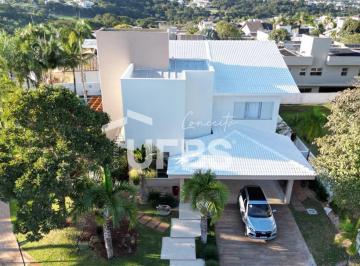 Casa · 445m² · 4 Quartos · Residência de Alto Padrão em Lote de Esquina no Alphaville Ipês