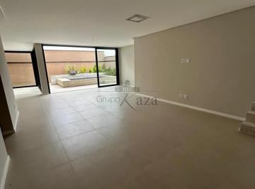 Casa · 250m² · 4 Quartos · 4 Vagas · Casa em Condomínio - Reserva Aruanã - Bairro Floresta - 4 Dormitórios - 205m².