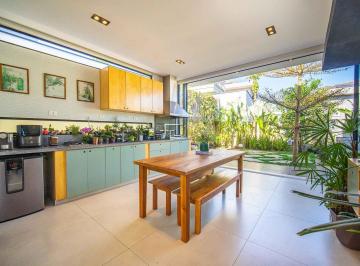 Casa · 561m² · 3 Quartos · Casa à venda - em Tamboré