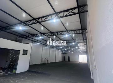 Comercial · 300m² · Galpão disponível para locação e venda no bairro Granada em Uberlândia-MG
