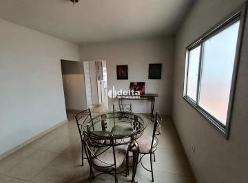 Apartamento · 72m² · 3 Quartos · 1 Vaga · Apartamento mobiliado com 3 quartos sendo 1 suíte para locação no bairro Santa Mônica em Uberlândia 