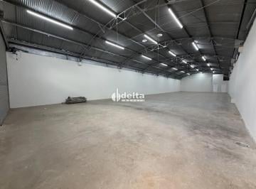 Comercial · 500m² · Galpão disponível para locação e venda no bairro Brasil em Uberlândia-MG