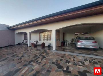 Casa · 228m² · 4 Quartos · 7 Vagas · Casa com 4 quartos, 1 suíte e 7 vagas à venda na Vila Belvedere em Americana