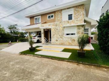 Casa · 313m² · 4 Quartos · 2 Vagas · Um refúgio exclusivo no coração do Campeche
