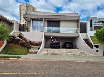 Casa · 243m² · 3 Quartos · 6 Vagas · Casa à venda em Sorocaba, Jardim Guadalajara, com 3 suítes, com 243 m², Condomínio Castanheiras