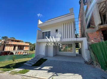 Casa · 213m² · 3 Quartos · 2 Vagas · Excelente triplex com ótimo acabamento em Condomínio completo!