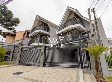 Casa · 228m² · 4 Quartos · 3 Vagas · Triplex de Alto Padrao Frente Rua