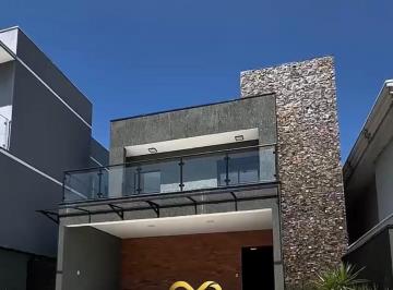 Casa · 190m² · 3 Quartos · 2 Vagas · Casa Alto Padrão em Cézar de Souza, Mogi das Cruzes/SP