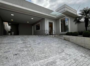 Casa · 220m² · 3 Quartos · 4 Vagas · Residencia semi mobiliada com Piscina a Venda no Contorno