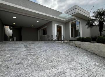 Casa · 220m² · 3 Quartos · 4 Vagas · Residencia semi mobiliada com Piscina a Venda no Contorno