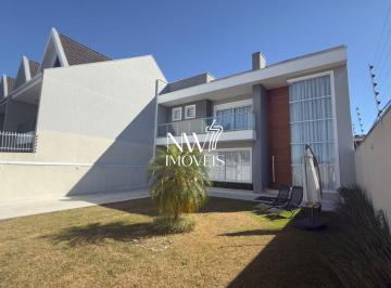 Casa · 254m² · 2 Quartos · 6 Vagas · Elegância e Amplitude no Xaxim: Casa com 6 Vagas e Suíte Master Completa