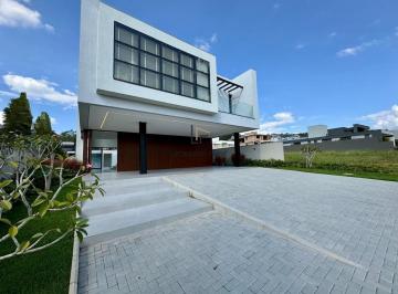 Casa · 403m² · 4 Quartos · 4 Vagas · Condomínio Costa Laguna - Casa 403m² - Condomínio Costa Laguna