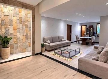 Casa · 206m² · 3 Quartos · 4 Vagas · CASA À VENDA NO SERRANO | 3 QUARTOS | 2 SUÍTES | 4 BANHEIROS | 4 VAGAS