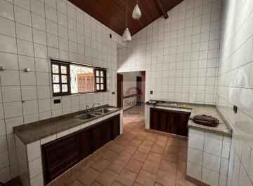 Casa · 151m² · 3 Quartos · 3 Vagas · Casa para venda em Centro de 151.00m² com 3 Quartos, 1 Suite e 3 Garagens