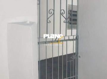 Casa · 40m² · 1 Quarto · Casa para alugar em Jardim Califórnia de 40.00m² com 1 Quarto