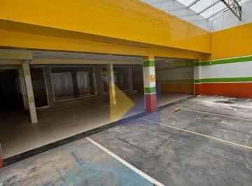 Comercial · 300m² · 4 Vagas · Sala Comercial para alugar em Centro de 300.00m² com 4 Garagens