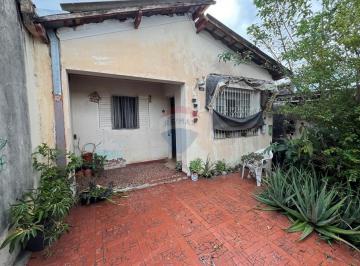 Casa · 100m² · 2 Quartos · 2 Vagas · Casa para venda em Vila São João de 100.00m² com 2 Quartos, 1 Suite e 2 Garagens